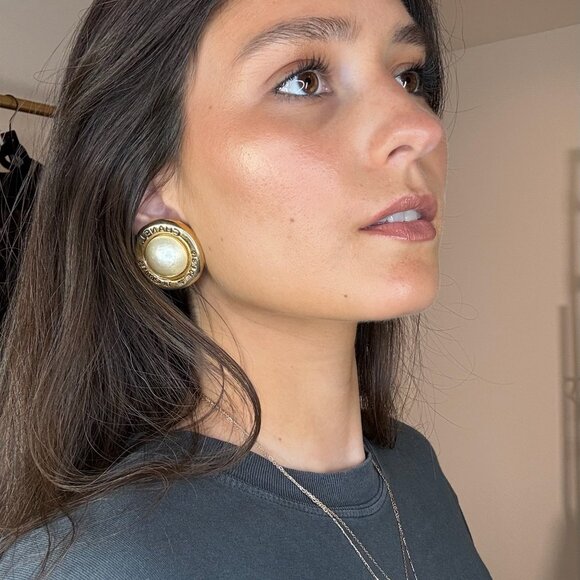 Chanel Faux Pearl Earrings - Picture 3 of 5
